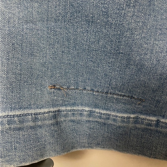 MOTHER | Relaxed Jeans in Light Blue - Picture 4 of 4